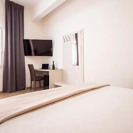 Guest house Corte Dei Limoni - - Living *